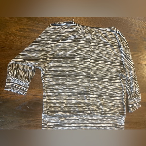 AB Studio Striped 3/4 sleeve top - Picture 2 of 4
